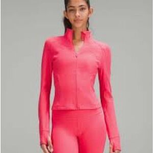 Lululemon cropped define jacket in colour glazed pink, size 6